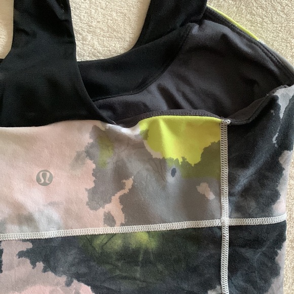 Lululemon scoop neck workout top - Picture 5 of 5